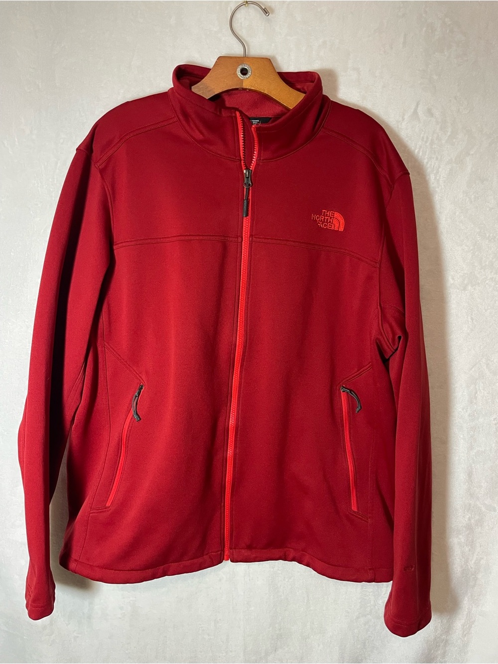 The North Face Men's Red Lightweight Soft Shell Windfall Full-Zip Jacket